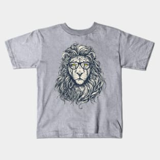 Lion Reading 1 Kids T-Shirt